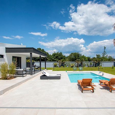 Villa Eni Medulin Sisan Heated Pool Ngoại thất bức ảnh