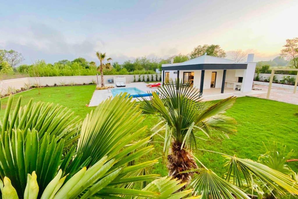 Villa Eni Medulin Sisan Heated Pool Ngoại thất bức ảnh