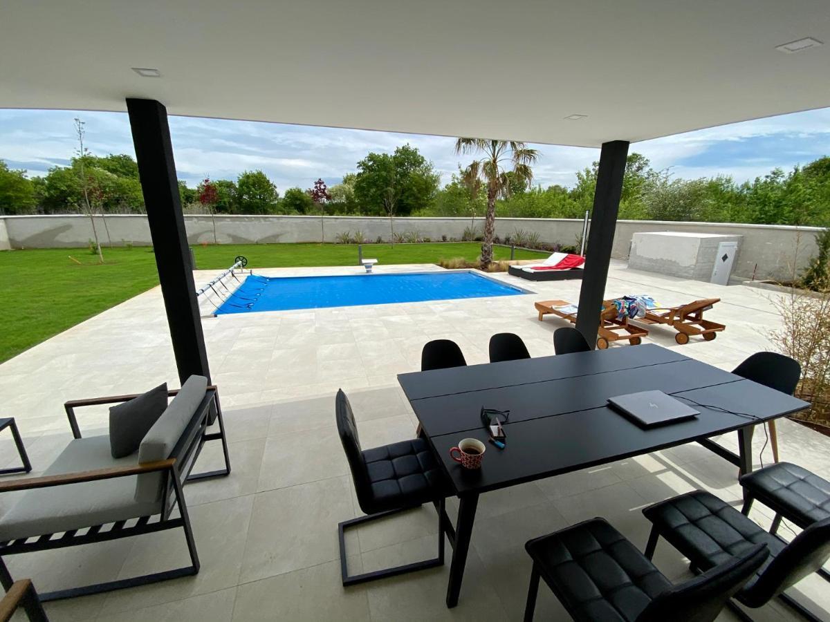 Villa Eni Medulin Sisan Heated Pool Ngoại thất bức ảnh