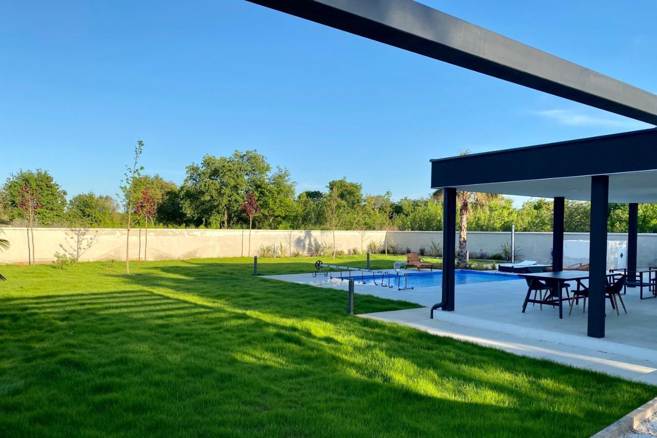 Villa Eni Medulin Sisan Heated Pool Ngoại thất bức ảnh