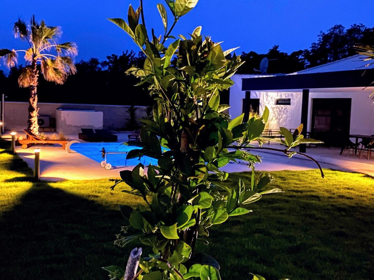 Villa Eni Medulin Sisan Heated Pool Ngoại thất bức ảnh