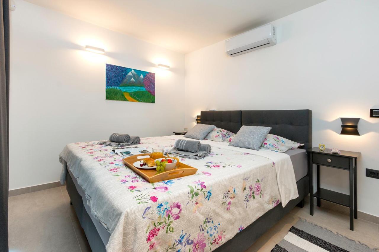 Villa Eni Medulin Sisan Heated Pool Ngoại thất bức ảnh