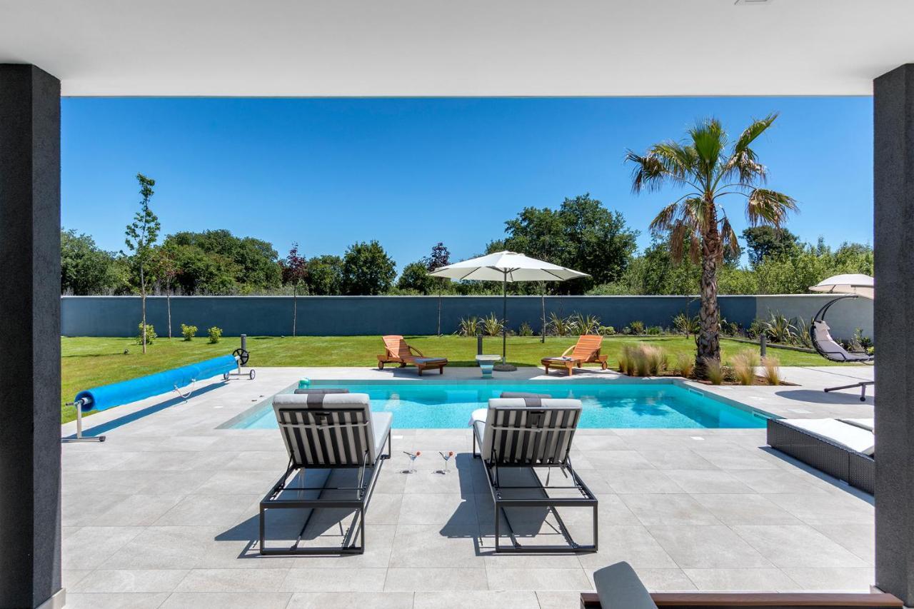 Villa Eni Medulin Sisan Heated Pool Ngoại thất bức ảnh