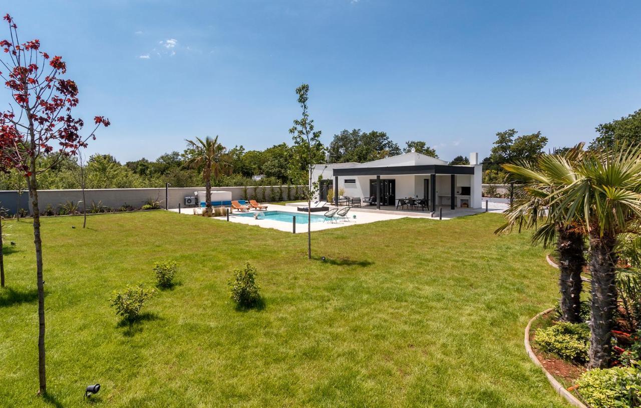 Villa Eni Medulin Sisan Heated Pool Ngoại thất bức ảnh